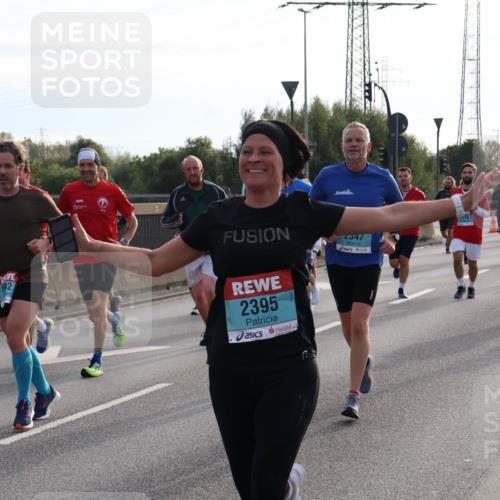 03.10.2024 - Köhlbrandbrückenlauf Luisa Fischer http://msf.ph/oto/7146070 03.10.2024 09:16:33 Position 3 1368, 2395, 2347, 174 meine-sportfotos.de