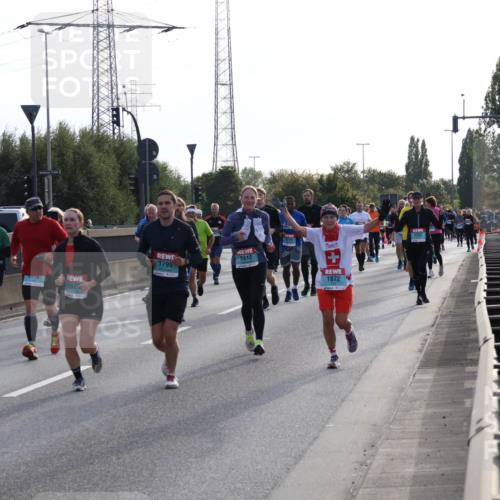 03.10.2024 - Köhlbrandbrückenlauf Luisa Fischer http://msf.ph/oto/7146123 03.10.2024 09:16:41 Position 3 1715, 2812, 1799, 1823, 3723, 1872, 2502 meine-sportfotos.de