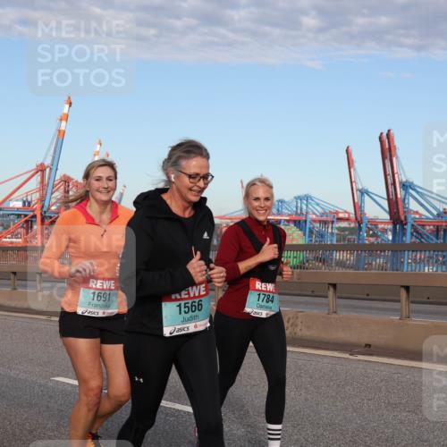 03.10.2024 - Köhlbrandbrückenlauf Matties Gatica Varas http://msf.ph/oto/7146179 03.10.2024 09:43:31 Position 2 1691, 1566, 1784 meine-sportfotos.de
