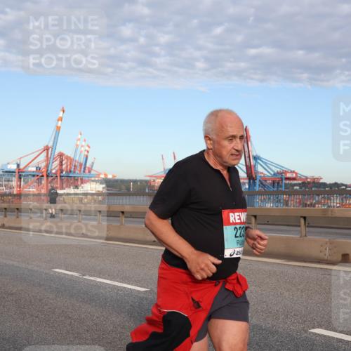 03.10.2024 - Köhlbrandbrückenlauf Matties Gatica Varas http://msf.ph/oto/7146193 03.10.2024 09:43:33 Position 2 223 meine-sportfotos.de
