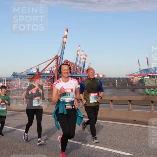 03.10.2024 - Köhlbrandbrückenlauf Matties Gatica Varas http://msf.ph/oto/7146303 03.10.2024 09:43:45 Position 2 875, 500, 1, 2069, 1833, 1886, 2483 meine-sportfotos.de