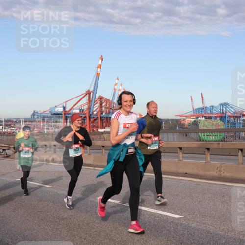 03.10.2024 - Köhlbrandbrückenlauf Matties Gatica Varas http://msf.ph/oto/7146308 03.10.2024 09:43:45 Position 2 1875, 2483, 886, 1833, 1835 meine-sportfotos.de