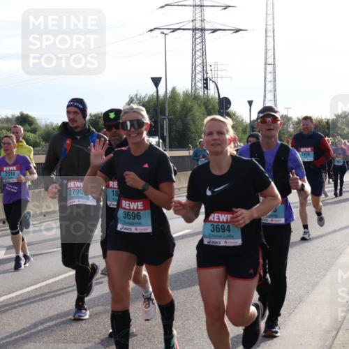 03.10.2024 - Köhlbrandbrückenlauf Luisa Fischer http://msf.ph/oto/7146351 03.10.2024 09:17:39 Position 3 2174, 2318, 2790, 18, 3696, 3694, 2436 meine-sportfotos.de