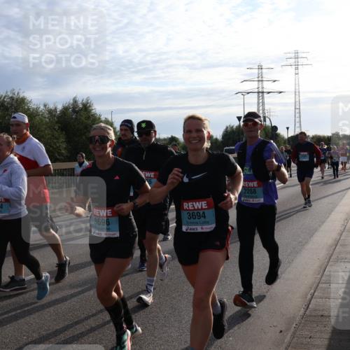 03.10.2024 - Köhlbrandbrückenlauf Luisa Fischer http://msf.ph/oto/7146362 03.10.2024 09:17:40 Position 3 1905, 5, 2174, 3696, 3694, 2268 meine-sportfotos.de