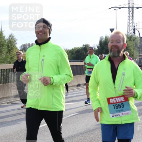 03.10.2024 - Köhlbrandbrückenlauf Luisa Fischer http://msf.ph/oto/7146431 03.10.2024 09:17:52 Position 3 2664, 1863, 2841, 2245 meine-sportfotos.de