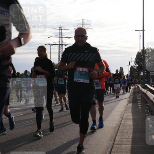 03.10.2024 - Köhlbrandbrückenlauf Luisa Fischer http://msf.ph/oto/7146470 03.10.2024 09:18:13 Position 3 2527, 1635, 1408, 1966, 146 meine-sportfotos.de