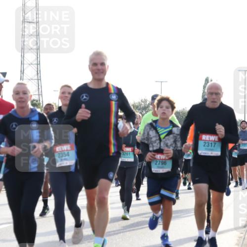 03.10.2024 - Köhlbrandbrückenlauf Luisa Fischer http://msf.ph/oto/7146477 03.10.2024 09:18:25 Position 3 1783, 70, 3, 2354, 3261, 2796, 2317, 2387 meine-sportfotos.de