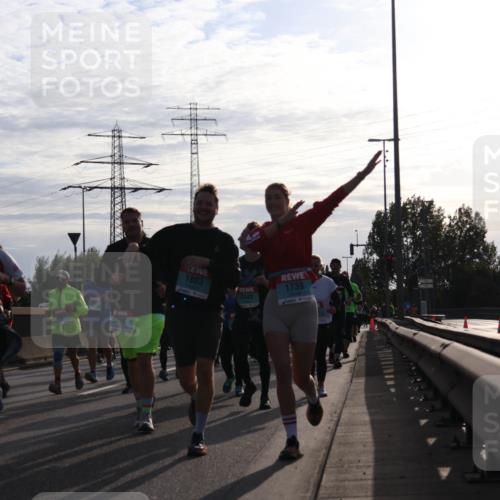 03.10.2024 - Köhlbrandbrückenlauf Luisa Fischer http://msf.ph/oto/7146507 03.10.2024 09:19:07 Position 3 3361, 1803, 1739, 2448 meine-sportfotos.de
