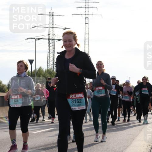 03.10.2024 - Köhlbrandbrückenlauf Luisa Fischer http://msf.ph/oto/7146574 03.10.2024 09:21:15 Position 3 3411, 1939, 3162, 2585, 1175, 3157, 3150 meine-sportfotos.de