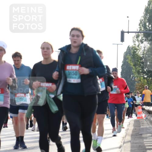 03.10.2024 - Köhlbrandbrückenlauf Luisa Fischer http://msf.ph/oto/7146579 03.10.2024 09:21:18 Position 3 75, 3157, 1952, 3150, 274 meine-sportfotos.de