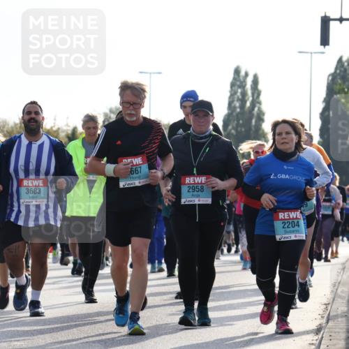 03.10.2024 - Köhlbrandbrückenlauf Luisa Fischer http://msf.ph/oto/7146631 03.10.2024 09:21:38 Position 3 3682, 1584, 3683, 667, 2958, 2204 meine-sportfotos.de