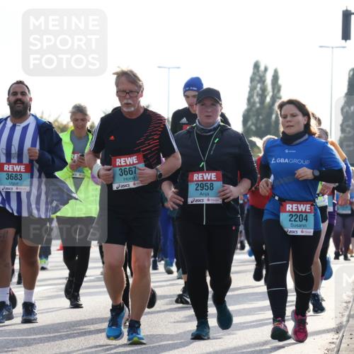 03.10.2024 - Köhlbrandbrückenlauf Luisa Fischer http://msf.ph/oto/7146633 03.10.2024 09:21:39 Position 3 1584, 3683, 3667, 2958, 2204 meine-sportfotos.de