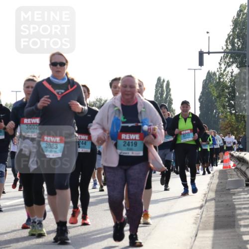 03.10.2024 - Köhlbrandbrückenlauf Luisa Fischer http://msf.ph/oto/7146721 03.10.2024 09:21:57 Position 3 3002, 3669, 3172, 3083, 244, 2419, 2814 meine-sportfotos.de