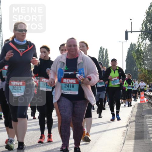 03.10.2024 - Köhlbrandbrückenlauf Luisa Fischer http://msf.ph/oto/7146728 03.10.2024 09:21:57 Position 3 3669, 3083, 124, 3172, 3706, 2419 meine-sportfotos.de