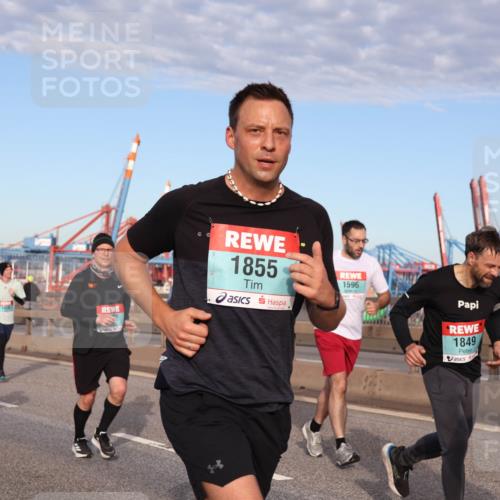 03.10.2024 - Köhlbrandbrückenlauf Matties Gatica Varas http://msf.ph/oto/7146831 03.10.2024 09:42:34 Position 2 159, 1855, 1596, 1849, 152 meine-sportfotos.de