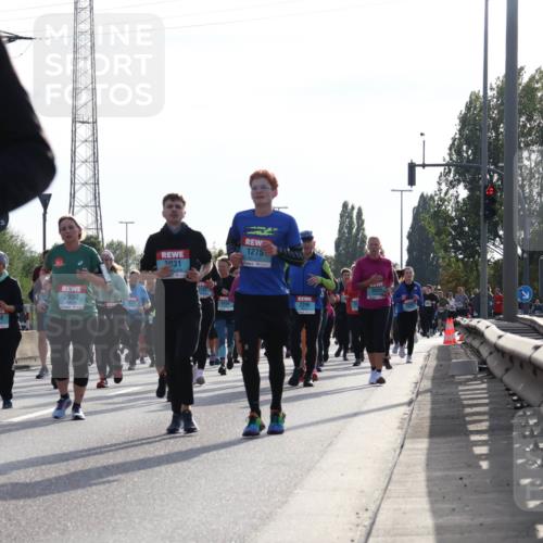 03.10.2024 - Köhlbrandbrückenlauf Luisa Fischer http://msf.ph/oto/7146859 03.10.2024 09:22:07 Position 3 2, 2994, 2950, 2877, 1275, 2031, 2296 meine-sportfotos.de