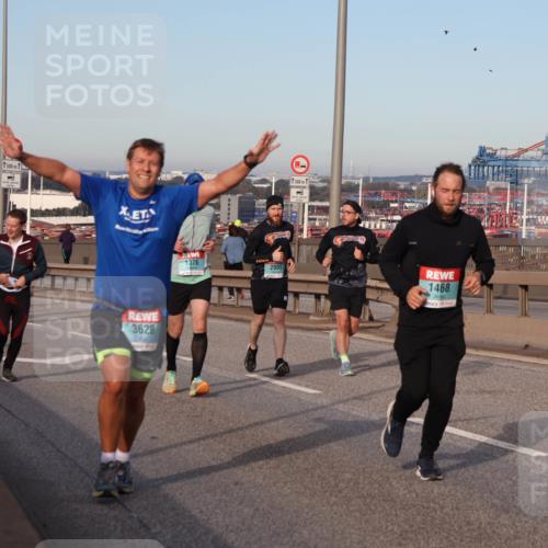 03.10.2024 - Köhlbrandbrückenlauf Matties Gatica Varas http://msf.ph/oto/7146988 03.10.2024 09:42:46 Position 2 1500, 3628, 1376, 2005, 500, 1, 8, 1468 meine-sportfotos.de