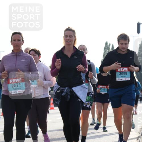 03.10.2024 - Köhlbrandbrückenlauf Luisa Fischer http://msf.ph/oto/7147108 03.10.2024 09:23:52 Position 3 3131, 3373, 2571, 3382, 3099 meine-sportfotos.de