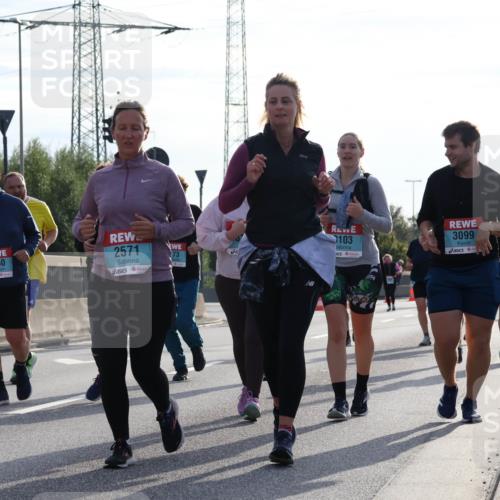 03.10.2024 - Köhlbrandbrückenlauf Luisa Fischer http://msf.ph/oto/7147123 03.10.2024 09:23:54 Position 3 3050, 2571, 73, 103, 3099, 3383 meine-sportfotos.de