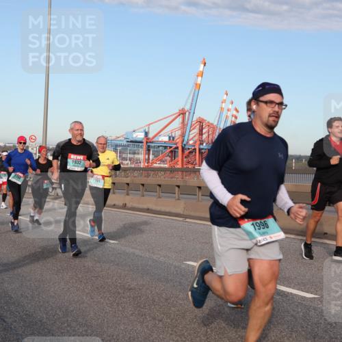 03.10.2024 - Köhlbrandbrückenlauf Matties Gatica Varas http://msf.ph/oto/7147183 03.10.2024 09:43:01 Position 2 1776, 1932, 2191, 1996 meine-sportfotos.de