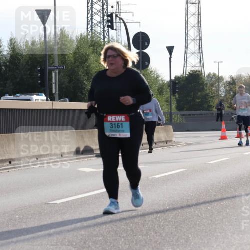 03.10.2024 - Köhlbrandbrückenlauf Luisa Fischer http://msf.ph/oto/7147214 03.10.2024 09:24:50 Position 3 3161, 3358, 3480, 3481 meine-sportfotos.de