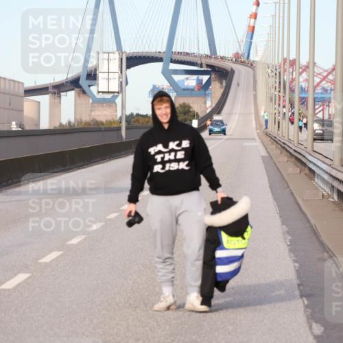 03.10.2024 - Köhlbrandbrückenlauf Luisa Fischer http://msf.ph/oto/7147342 03.10.2024 09:29:46 Position 3  meine-sportfotos.de