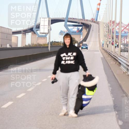 03.10.2024 - Köhlbrandbrückenlauf Luisa Fischer http://msf.ph/oto/7147345 03.10.2024 09:29:46 Position 3  meine-sportfotos.de