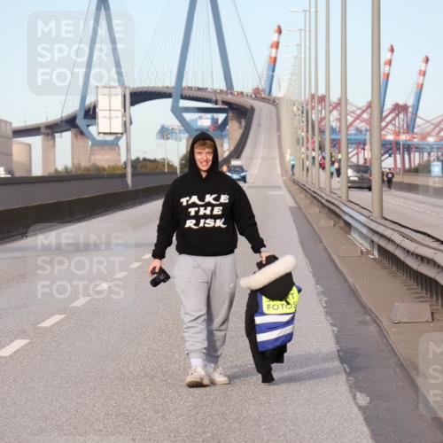 03.10.2024 - Köhlbrandbrückenlauf Luisa Fischer http://msf.ph/oto/7147352 03.10.2024 09:29:47 Position 3  meine-sportfotos.de