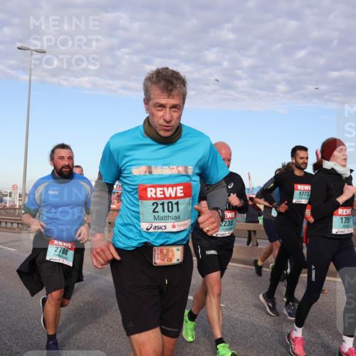 03.10.2024 - Köhlbrandbrückenlauf Matties Gatica Varas http://msf.ph/oto/7147392 03.10.2024 09:43:19 Position 2 2788, 2101, 2238, 1773, 175 meine-sportfotos.de