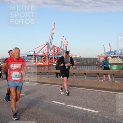 03.10.2024 - Köhlbrandbrückenlauf Matties Gatica Varas http://msf.ph/oto/7147413 03.10.2024 09:43:23 Position 2 500, 1, 1703 meine-sportfotos.de
