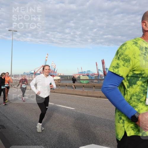 03.10.2024 - Köhlbrandbrückenlauf Matties Gatica Varas http://msf.ph/oto/7147471 03.10.2024 09:43:29 Position 2 1838 meine-sportfotos.de