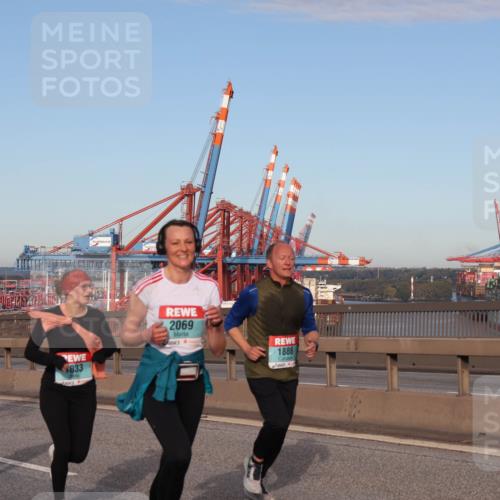 03.10.2024 - Köhlbrandbrückenlauf Matties Gatica Varas http://msf.ph/oto/7147596 03.10.2024 09:43:44 Position 2 500, 1, 2483, 833, 2069, 1886 meine-sportfotos.de