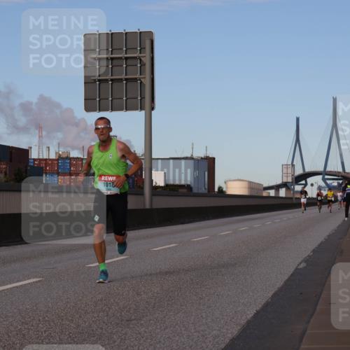03.10.2024 - Köhlbrandbrückenlauf Luisa Fischer http://msf.ph/oto/7147708 03.10.2024 09:37:55 Position 3 1018 meine-sportfotos.de