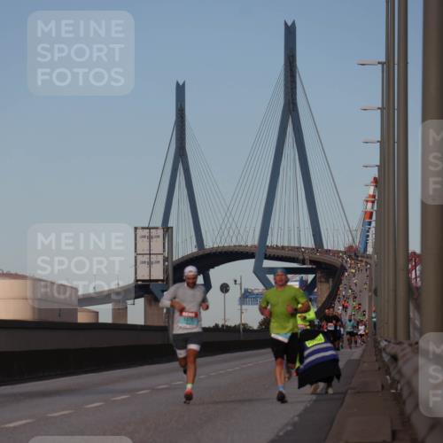 03.10.2024 - Köhlbrandbrückenlauf Luisa Fischer http://msf.ph/oto/7147852 03.10.2024 09:39:14 Position 3 1377 meine-sportfotos.de
