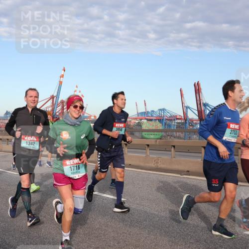 03.10.2024 - Köhlbrandbrückenlauf Matties Gatica Varas http://msf.ph/oto/7147875 03.10.2024 09:44:12 Position 2 1342, 1716, 2753, 2752, 2058, 375, 35 meine-sportfotos.de