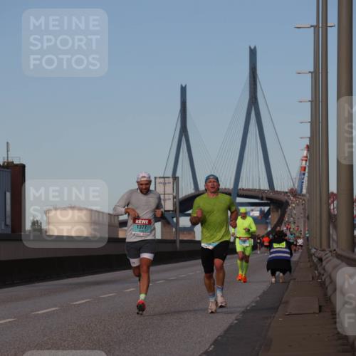 03.10.2024 - Köhlbrandbrückenlauf Luisa Fischer http://msf.ph/oto/7147880 03.10.2024 09:39:19 Position 3 1377 meine-sportfotos.de