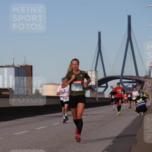 03.10.2024 - Köhlbrandbrückenlauf Luisa Fischer http://msf.ph/oto/7147966 03.10.2024 09:40:19 Position 3 1027 meine-sportfotos.de