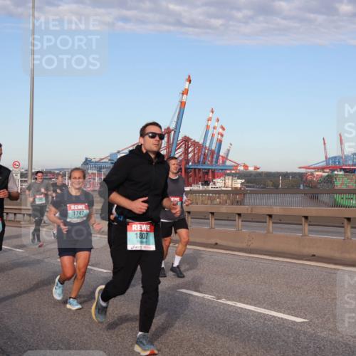 03.10.2024 - Köhlbrandbrückenlauf Matties Gatica Varas http://msf.ph/oto/7148100 03.10.2024 09:44:33 Position 2 1965, 2020, 1508, 1747, 1807 meine-sportfotos.de