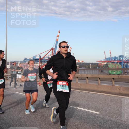 03.10.2024 - Köhlbrandbrückenlauf Matties Gatica Varas http://msf.ph/oto/7148102 03.10.2024 09:44:33 Position 2 1965, 2237, 2020, 1747, 1973, 1807 meine-sportfotos.de