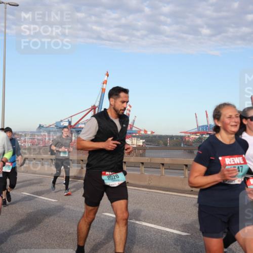 03.10.2024 - Köhlbrandbrückenlauf Matties Gatica Varas http://msf.ph/oto/7148124 03.10.2024 09:44:35 Position 2 1965, 2237, 2020, 47, 1973 meine-sportfotos.de