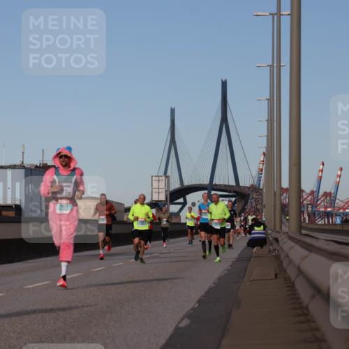 03.10.2024 - Köhlbrandbrückenlauf Luisa Fischer http://msf.ph/oto/7148136 03.10.2024 09:43:48 Position 3 1478 meine-sportfotos.de