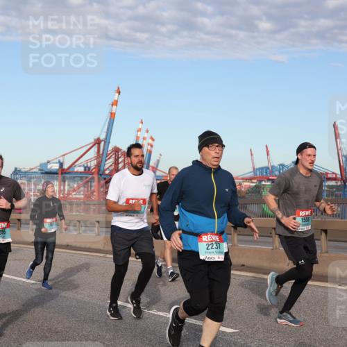 03.10.2024 - Köhlbrandbrückenlauf Matties Gatica Varas http://msf.ph/oto/7148156 03.10.2024 09:44:37 Position 2 2056, 2237, 1508 meine-sportfotos.de