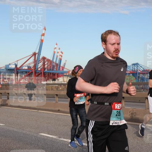 03.10.2024 - Köhlbrandbrückenlauf Matties Gatica Varas http://msf.ph/oto/7148173 03.10.2024 09:44:39 Position 2 951, 280, 26, 2964 meine-sportfotos.de