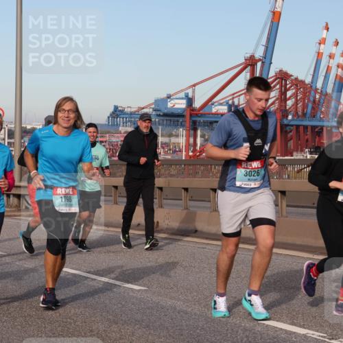 03.10.2024 - Köhlbrandbrückenlauf Matties Gatica Varas http://msf.ph/oto/7148222 03.10.2024 09:44:43 Position 2 1876, 1798, 3026, 208 meine-sportfotos.de