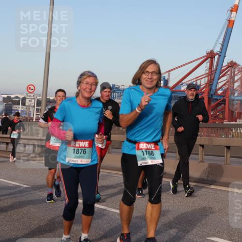 03.10.2024 - Köhlbrandbrückenlauf Matties Gatica Varas http://msf.ph/oto/7148243 03.10.2024 09:44:44 Position 2 1500, 1658, 2403, 205, 1798, 1876 meine-sportfotos.de