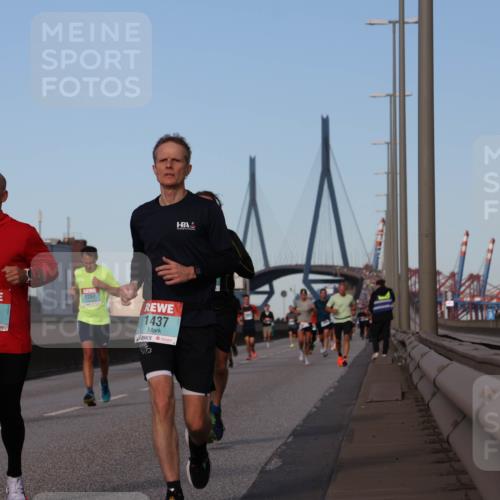 03.10.2024 - Köhlbrandbrückenlauf Luisa Fischer http://msf.ph/oto/7148248 03.10.2024 09:44:05 Position 3 1016, 1140, 1257, 1437 meine-sportfotos.de
