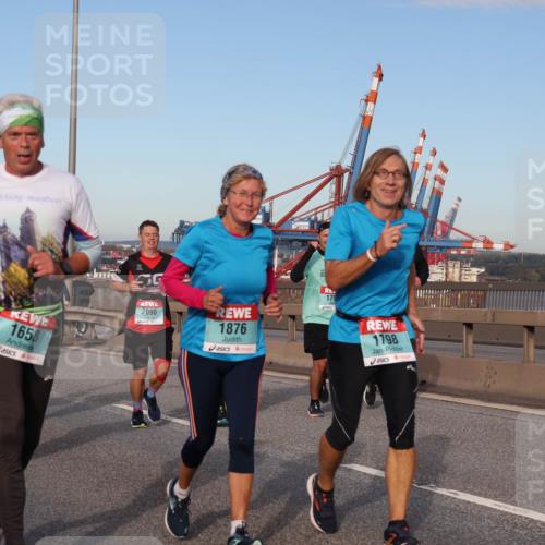 03.10.2024 - Köhlbrandbrückenlauf Matties Gatica Varas http://msf.ph/oto/7148249 03.10.2024 09:44:45 Position 2 2967, 20, 1658, 2090, 1876, 179, 1798 meine-sportfotos.de
