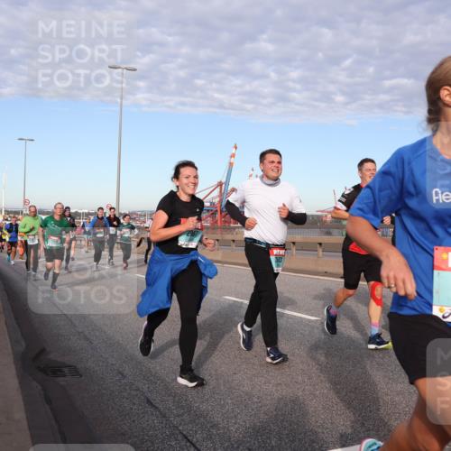 03.10.2024 - Köhlbrandbrückenlauf Matties Gatica Varas http://msf.ph/oto/7148285 03.10.2024 09:44:48 Position 2 2403, 2089 meine-sportfotos.de