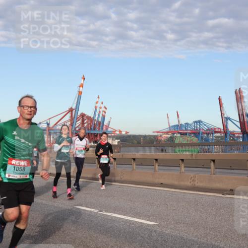 03.10.2024 - Köhlbrandbrückenlauf Matties Gatica Varas http://msf.ph/oto/7148304 03.10.2024 09:44:50 Position 2 3694, 2, 2790, 1058, 2470, 1579, 1631 meine-sportfotos.de