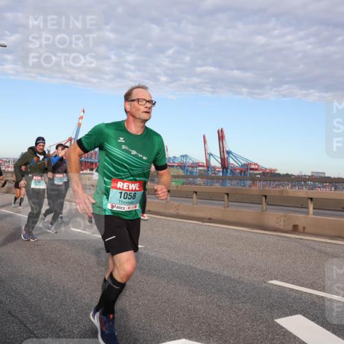 03.10.2024 - Köhlbrandbrückenlauf Matties Gatica Varas http://msf.ph/oto/7148311 03.10.2024 09:44:51 Position 2 2208, 1453, 2790, 1058 meine-sportfotos.de